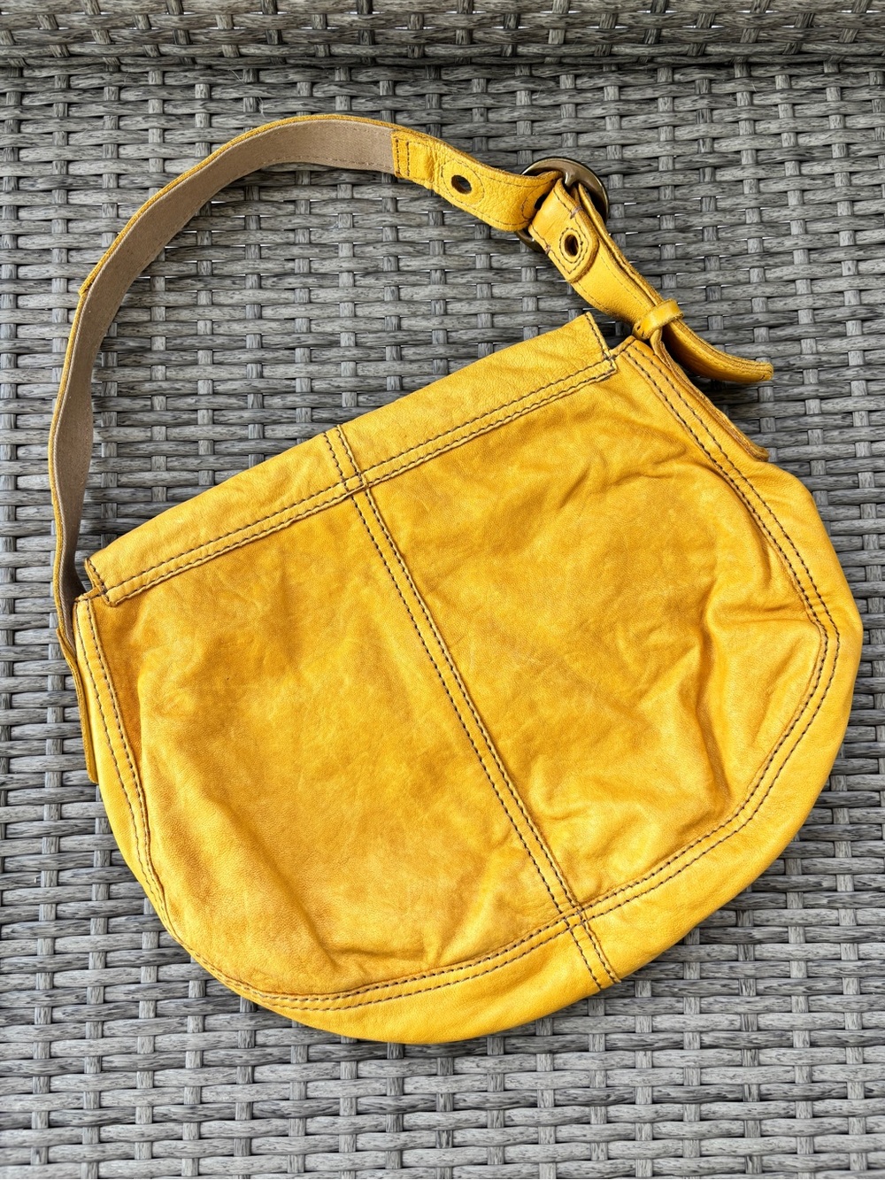 Lucky Brand Yellow Genuine Lamb Leather - Slouchy Shoulder Bag - Picture 4 of 15